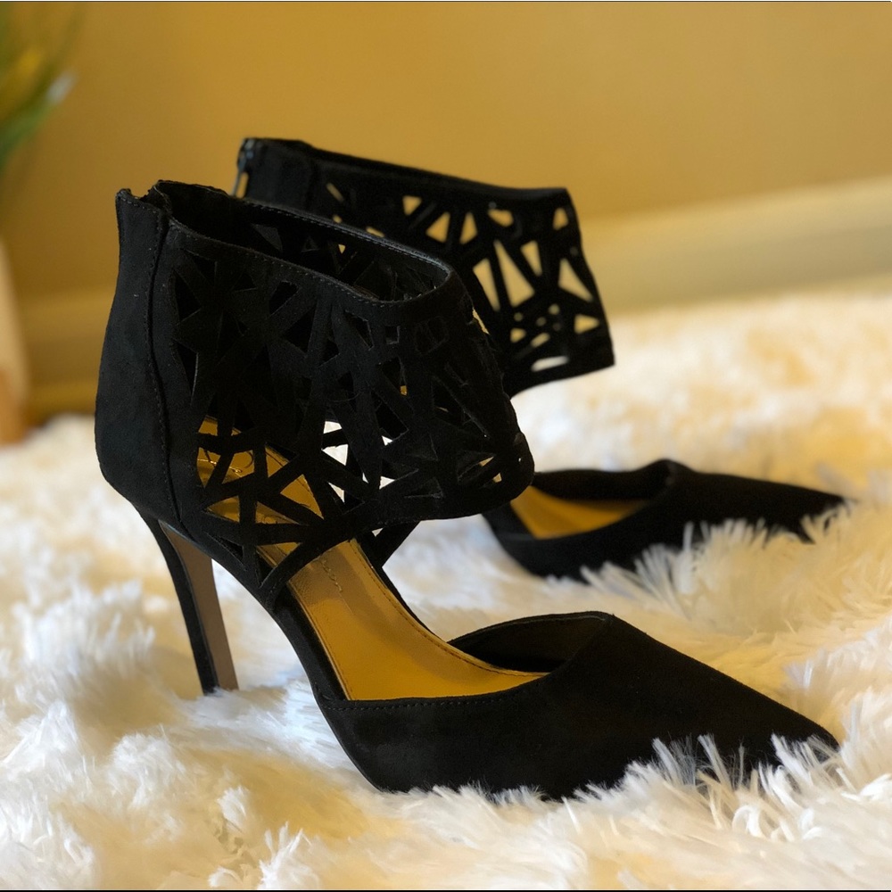 Jessica Simpson black suede pointed heels